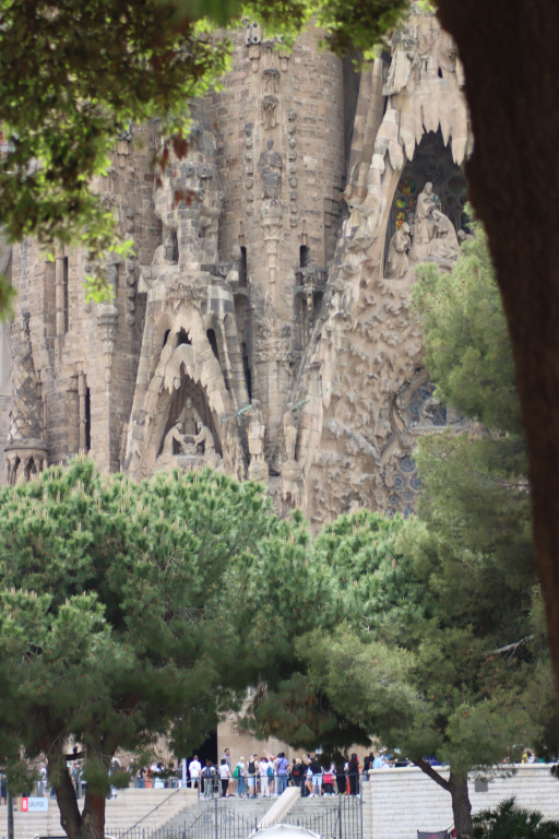 Sagrada Família: Wzruszające dziedzictwo Barcelony [ZDJĘCIA]